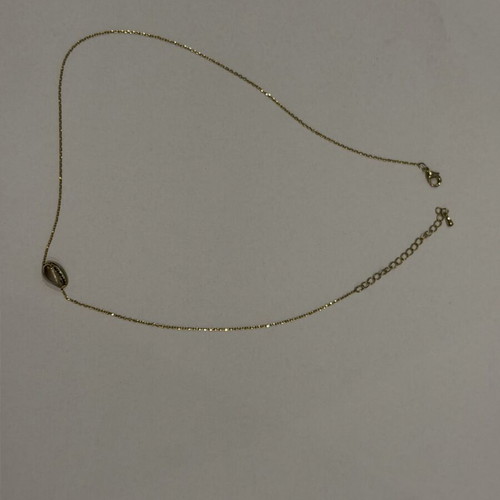 Gold-plated necklace with shell pendant