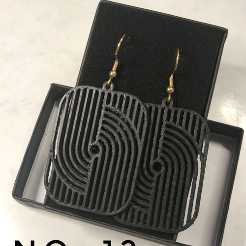 Earrings like new, 4 pairs stainless steel and PLA