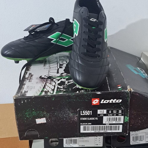 Lotto Football Shoes new, size 44, black and green