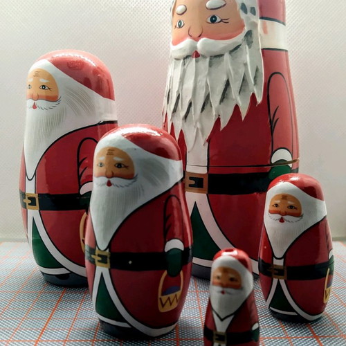 5 Christmas dolls Santa Claus that nest/handmade