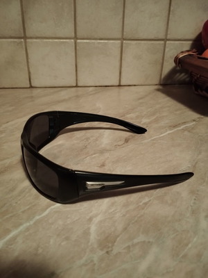 Γυαλιά ηλίου Arnette σαν καινούργια, μαύρα, αυθεντικά