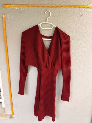 SHEIN Burgundy Knitted Dress with Open Back like New