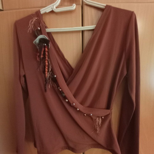 Estee Collection Women's Brown Medium Wrap Shirt like new