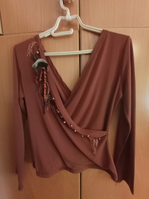 Estee Collection Women's Brown Medium Wrap Shirt like new