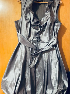 Frank Lyman gray metallic dress with balloon skirt like new