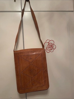 Leather shoulder bag handmade like new, brown from India