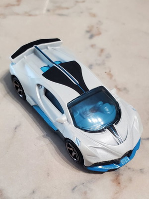 Matchbox Bugatti Divo toy car new