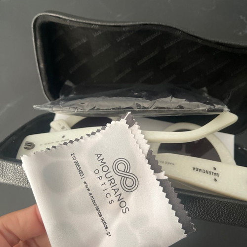Balenciaga sunglasses new, acetate frame, white cream color