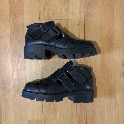 Leather shoes