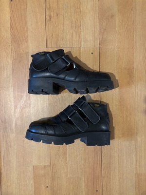 Leather shoes