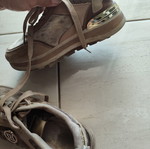 Athletic shoes refurbished, size 38, gold color