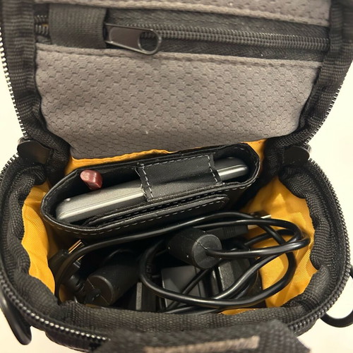 Mio Moov S505 GPS used, works with cable or battery replacement