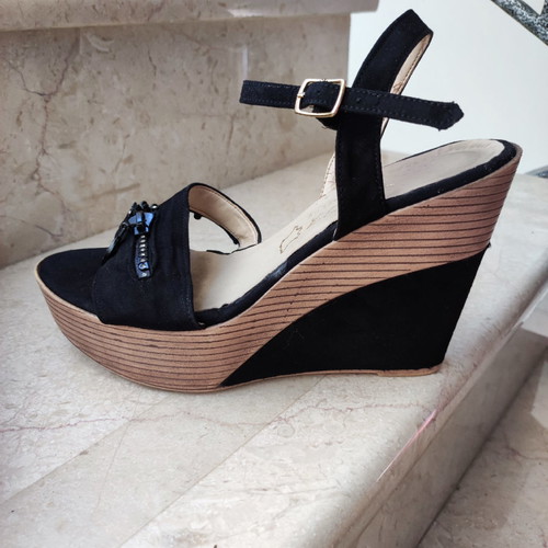 Women's platform with rhinestones 39
