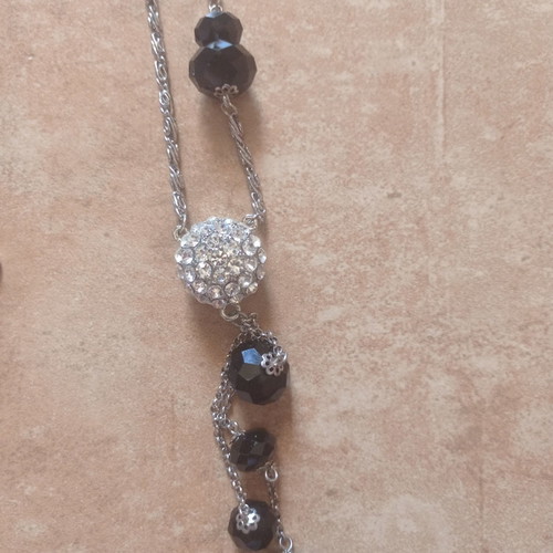 Necklace and earrings like new, set
