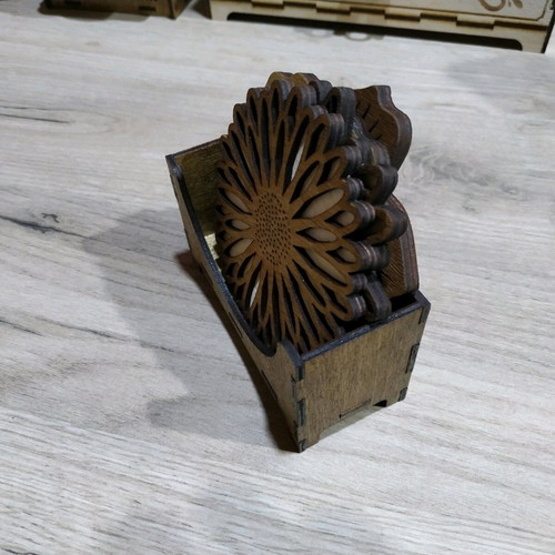 Set of 4 wooden ornate coasters with flower design new