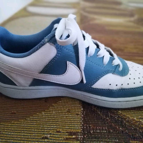 Nike Phantom sneakers size 38.5 like new, white and turquoise