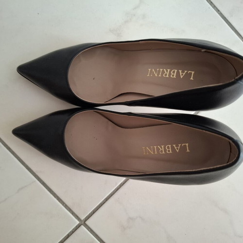Black Pumps size 37 like new