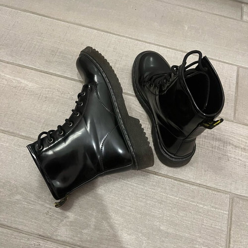Women's boots used, size 36, black