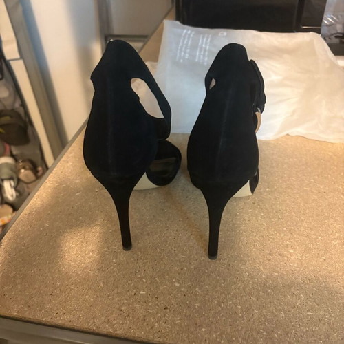 Michael Kors black suede pumps new, size 38
