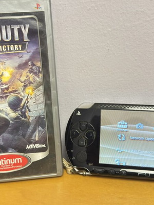 PSP Console used with new battery and Call of Duty full game
