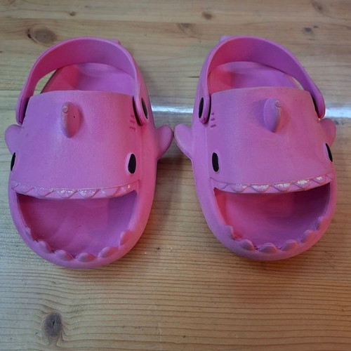 Trendyol pink children's slippers size 27 shark design like new