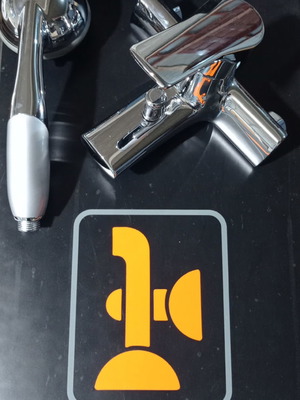 Μπαταρία λουτρού Fiore Xo 73CR7301 καινούργια, χρωμέ