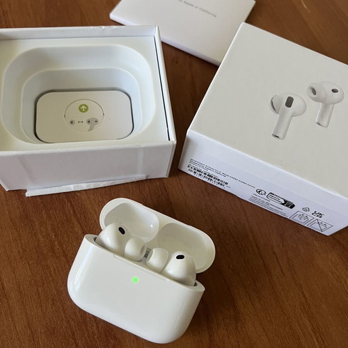 AirPods 3 Pro σαν καινούργια, ελάχιστα χρησιμοποιημένα