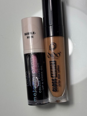 set με lip gloss dido και lip oil mua η τιμή αφορά το σετ