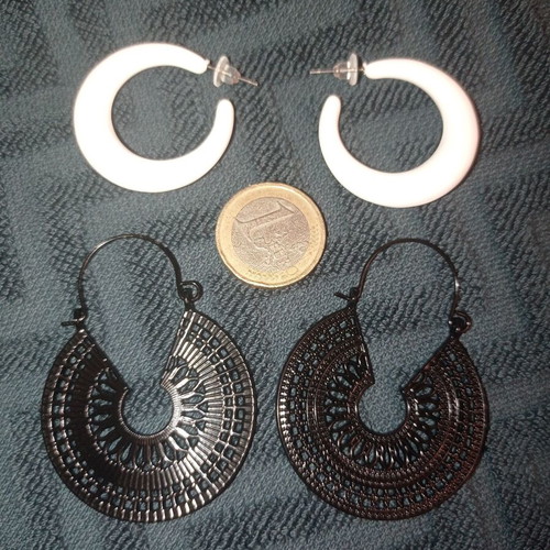 White and black hoop earrings new, pack of 2 pairs