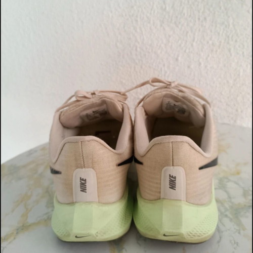 Nike Pegasus running shoes size 40, beige and green