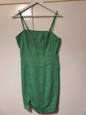 Shein green backless dress like new, short and thin