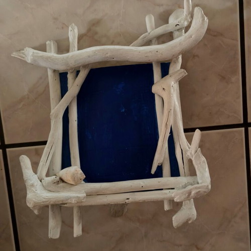 Photo frame made of driftwood new
