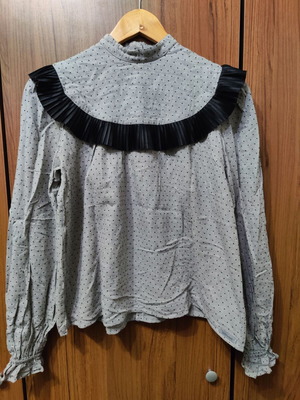Children's long-sleeve polka dot blouse Yellowsub like new, gray, size 13-14 years