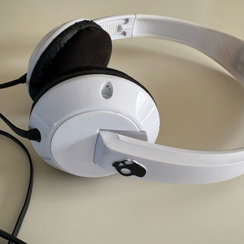 Scullcandy headphones used with wired connection