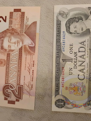 Canada dollar like new, 2 dollars 1986 and 1 dollar 1973