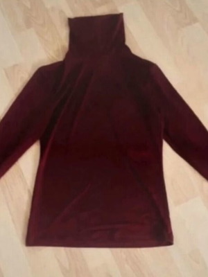 Bubblegun burgundy blouse
