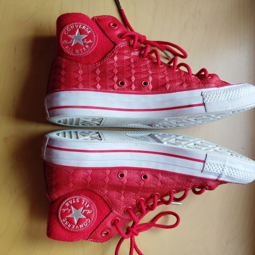 Converse leather unisex sneakers used, size 40, red