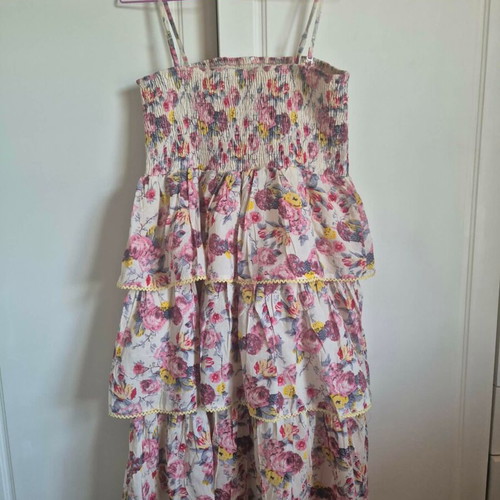 Axel printed dress medium like new, 100% cotton, ruffled straps