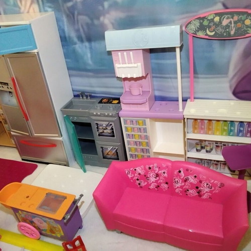 Barbie Mattel large set with furniture, 8 dolls, 9 animals, accessories