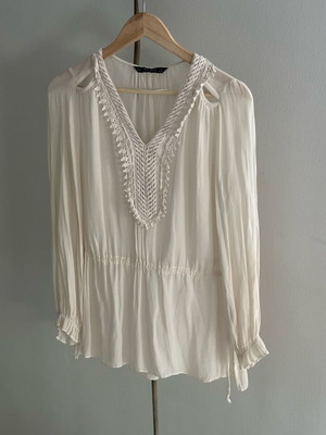 ZARA λευκή boho μπλούζα με δαντέλα σαν καινούργια, μέγεθος M