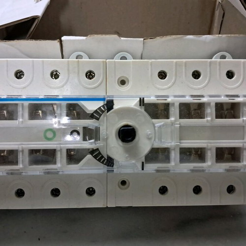 Changeover load switch 4X63A rail with visible contacts new