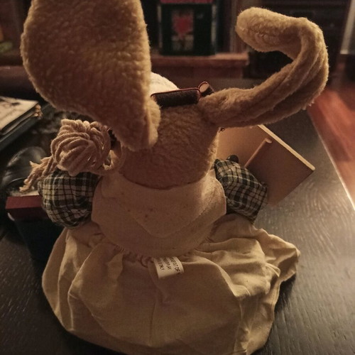 Decorative rabbit like new