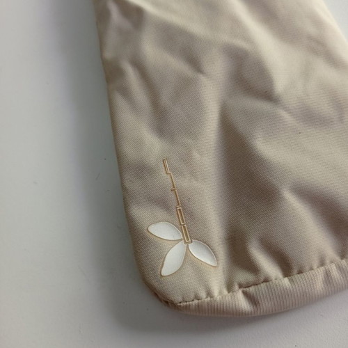Colla case with second pocket and pant clip used