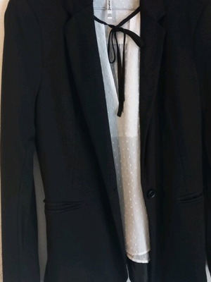 Black blazer and blouse Stradivarius used, medium size