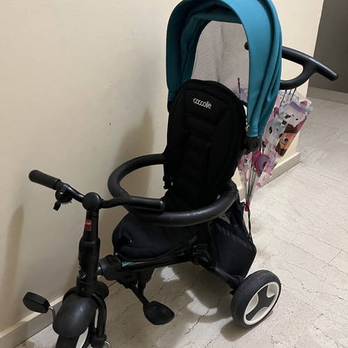 Coccolle Spectra foldable tricycle with sunshade and handle like new