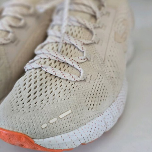 Under Armour running shoes like new, beige size 40.5