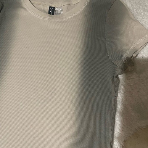 Women's ribbed T-shirt H&M small beige like new with ombre design