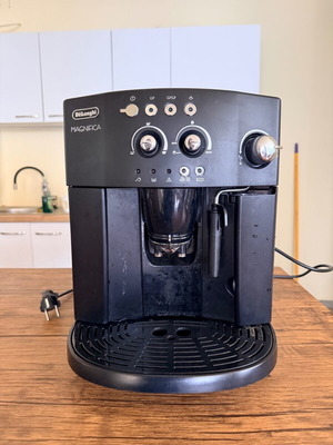De'Longhi Magnifica ESAM 4000 αυτόματη μηχανή espresso μεταχειρισμένη