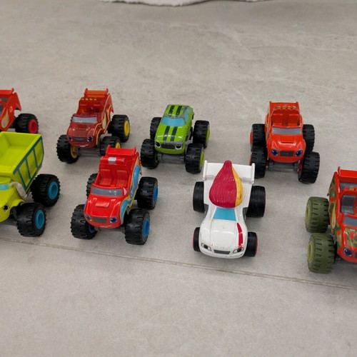 Blaze and the Monster Machines toy cars like new, set of 8