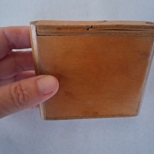 Wooden pocket cigarette case used vintage 1940s